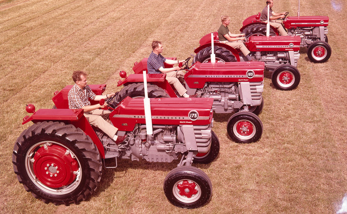 The 1964 debut of the DX tractors in the UK introduced four new models. At the time of the launch, the Banner Lane factory in Coventry(inset) produced the MF 135, 165 and 175 tractors