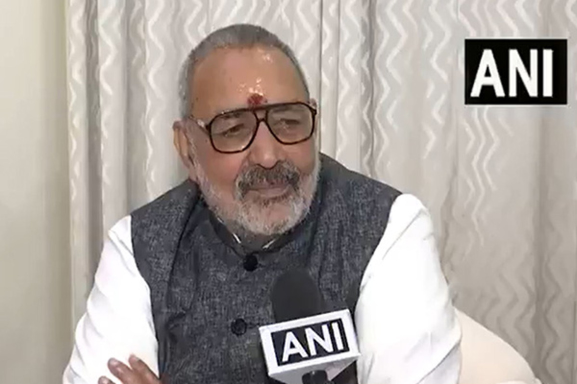 Rahul Gandhi made Tejashwi Yadav 'Super Pappu', destroyed Lalu Yadav's dream: Giriraj Singh