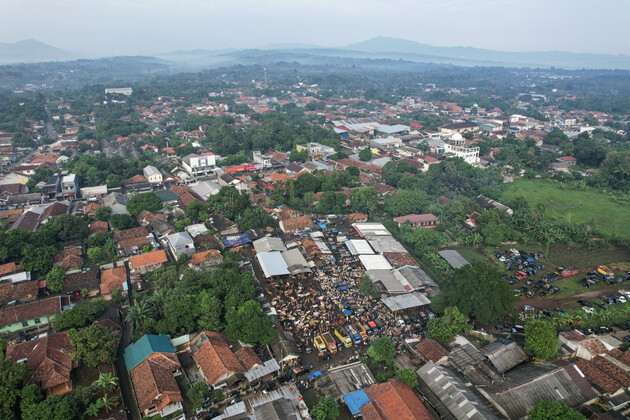 INDONESIA-WEST JAVA-JONGGOL-EID AL-ADHA-PREPARATION-LIVESTOCK MARKET