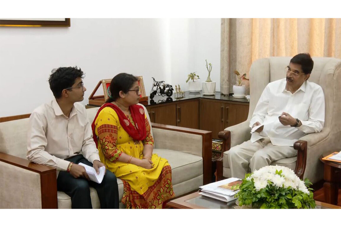 Mother of missing Merchant Navy Cadet demands CBI probe, meets Odisha Governor