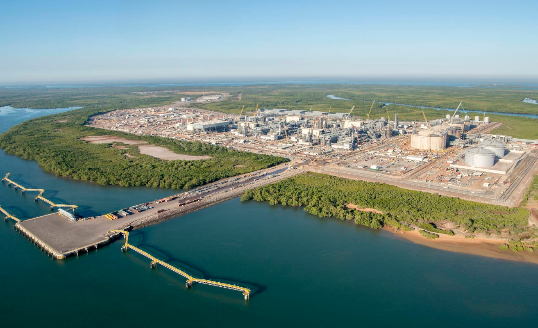 Santos gets Darwin LNG license renewed despite leaky tank issues
