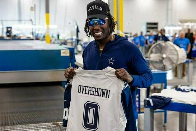 Overshown hace historia al ser el primer Cowboy en usar el nmero 0