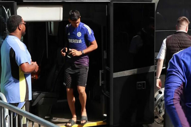 Team India, England arrive at Headingley, Leeds ahead of Day 2 of first Test