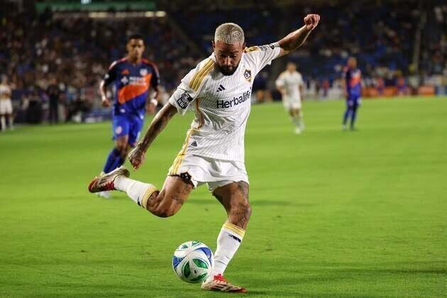 F Diego Fagundez returns to Revolution as free agent