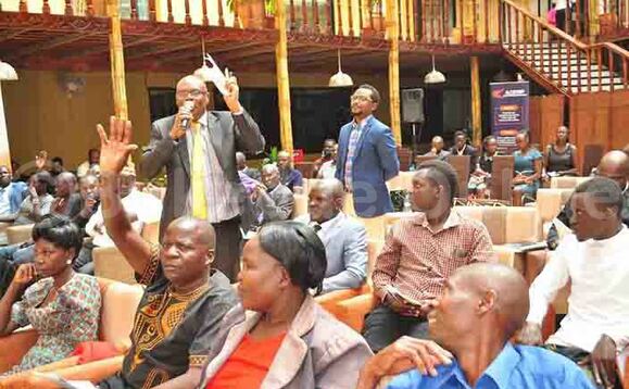Denis Sabiiti omubaka wa Lubanda ng'annyonnyola ku bukulu bw'etteeka Denis Sabiiti omubaka wa Lubanda ng'annyonnyola ku bukulu bw'etteeka