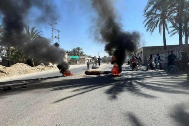 Pakistan: Police use tear gas to disperse protesters in Balochistan's Panjgur as shutter-down strike enters third day