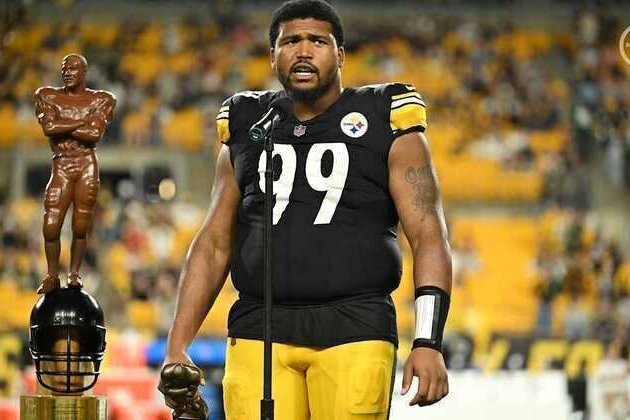 Harmon receives Joe Greene Great Performance Award