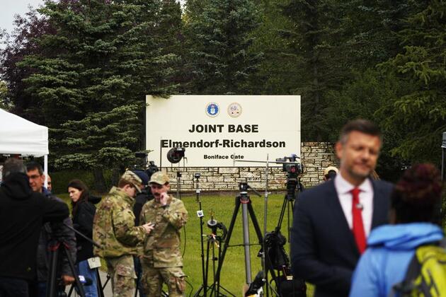 Feature: Anchorage packed as Trump-Putin summit looms