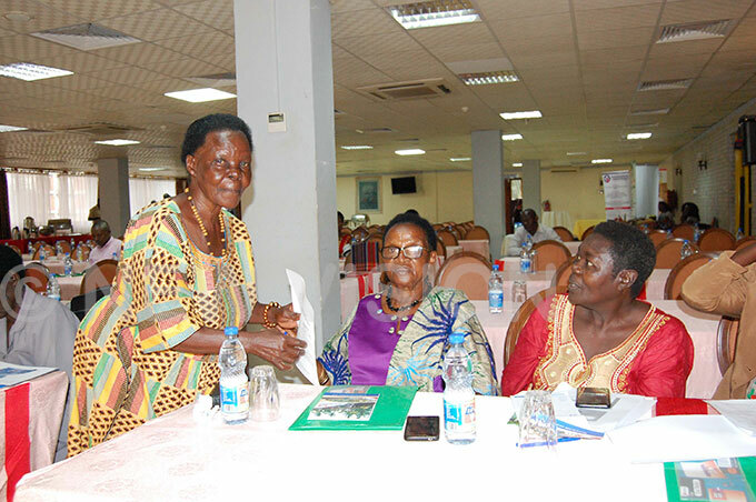  embers of the ational council for older persons interacting before the beginning of the ational onference for older persons 