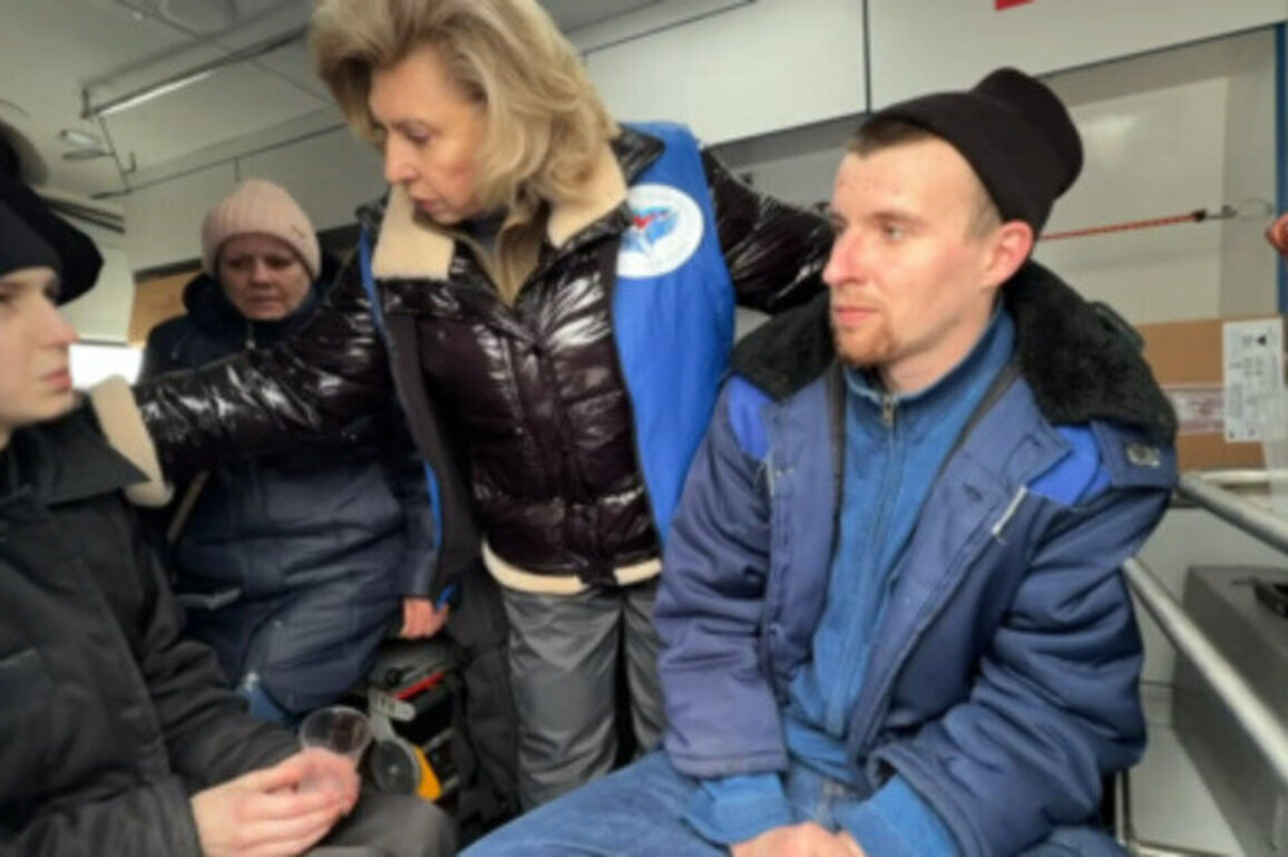 Freed Russians return from Ukraine after prisoner exchange (VIDEOS)