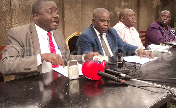 Omuwandiisi w’ekitongole kya ‘National Organisation of Trade Unions (NOTU) Christopher Peter Werikhe ng'ayogera mu lukung'aana lwa bannamawulire. EKIF: GODFREY LUKANGA Omuwandiisi w’ekitongole kya ‘National Organisation of Trade Unions (NOTU) Christopher Peter Werikhe ng'ayogera mu lukung'aana lwa bannamawulire. EKIF: GODFREY LUKANGA