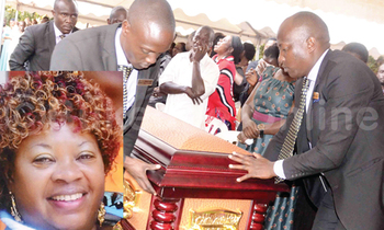 Aba A Plus abakola ku by’okuziika nga batuusa omulambo gwe baggye ku Kadic e Bukoto.mu Katono ye mugenzi Wamala Aba A Plus abakola ku by’okuziika nga batuusa omulambo gwe baggye ku Kadic e Bukoto.mu Katono ye mugenzi Wamala