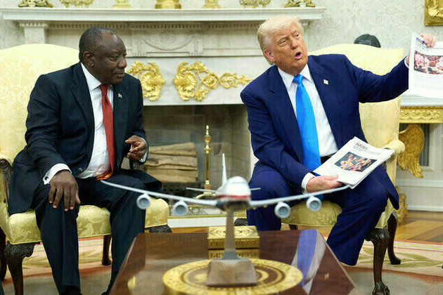 Trump confronts South African leader over white genocide 