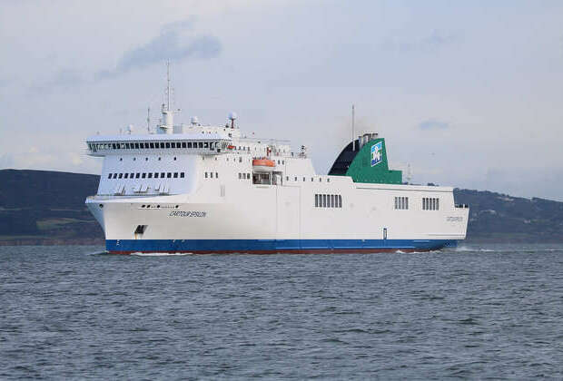 Ferry carrying 100 passengers to Dublin diverted due to strong winds