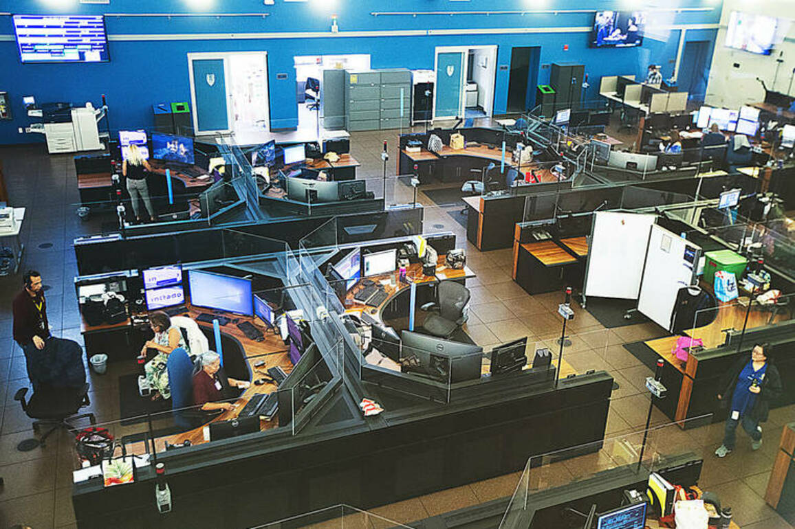 Short staffing at Honolulu police dispatch leads to long 911 wait times, union says