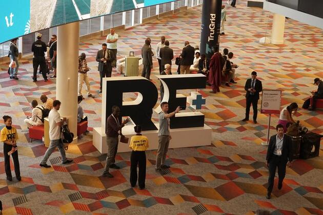 Economic Watch: Tariffs cloud outlook at N. America's top clean energy expo
