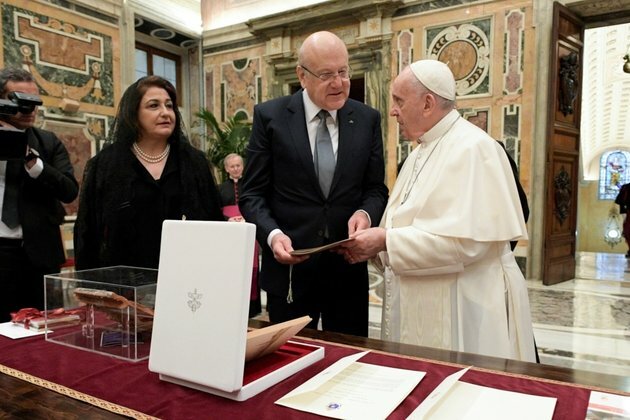 Pope Promises to Help Moribund Lebanon Rise Again