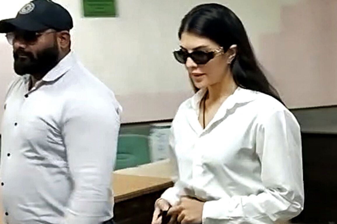 Money laundering case: "Strong suspicion Jacqueline Fernandez recieved luxurious gifts from Sukesh", says court