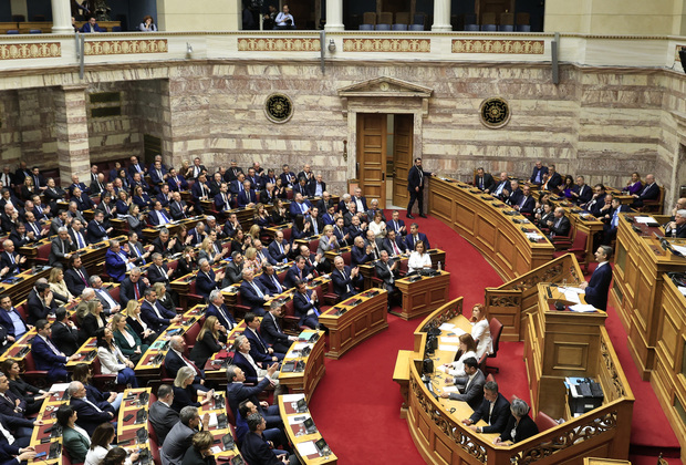 GREECE-ATHENS-GOVERNMENT-NO-CONFIDENCE VOTE-SURVIVAL