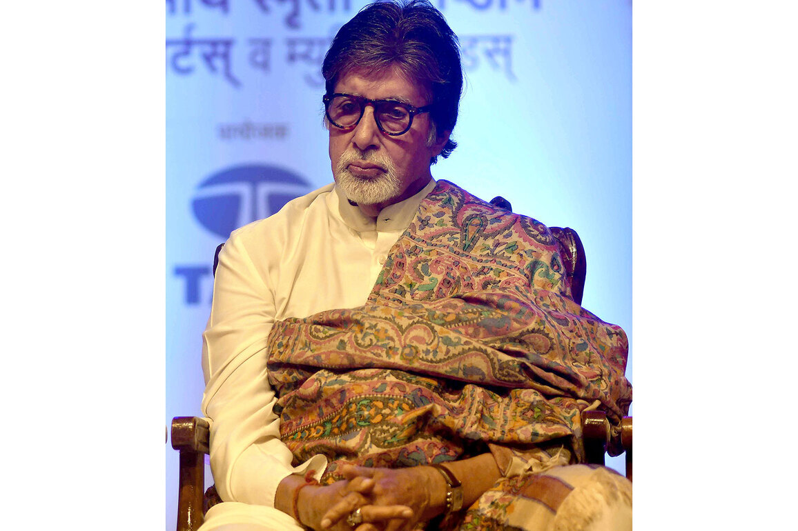Amitabh Bachchan mourns passing of "very dear friend", says "one by one they all leave"
