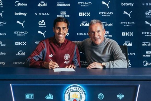 Manchester City signs Brazilian sensation Vitor Reis from Palmeiras