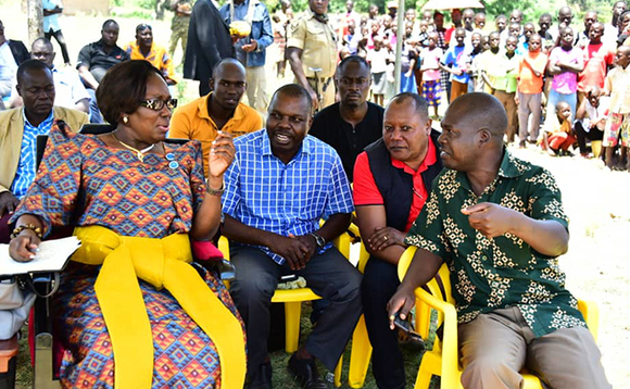 Kadaga ng'ali n'abamu ku bavubi Kadaga ng'ali n'abamu ku bavubi