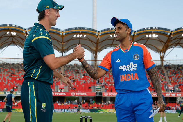 4th T20I: Australia wins toss; opts to bowl first against India in Queensland