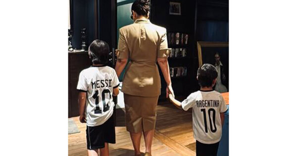 Kareena Kapoor Khan reacts to Messi's retirement; also check out her throwback meeting with football GOAT