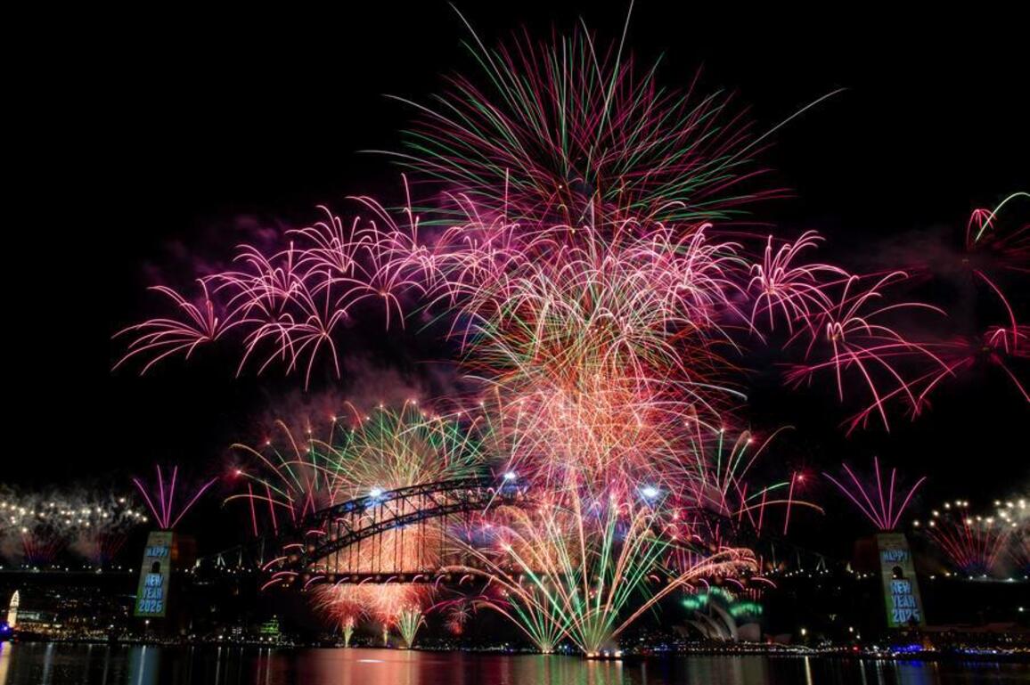Album: Fireworks in Sydney, Australia on New Year's Eve