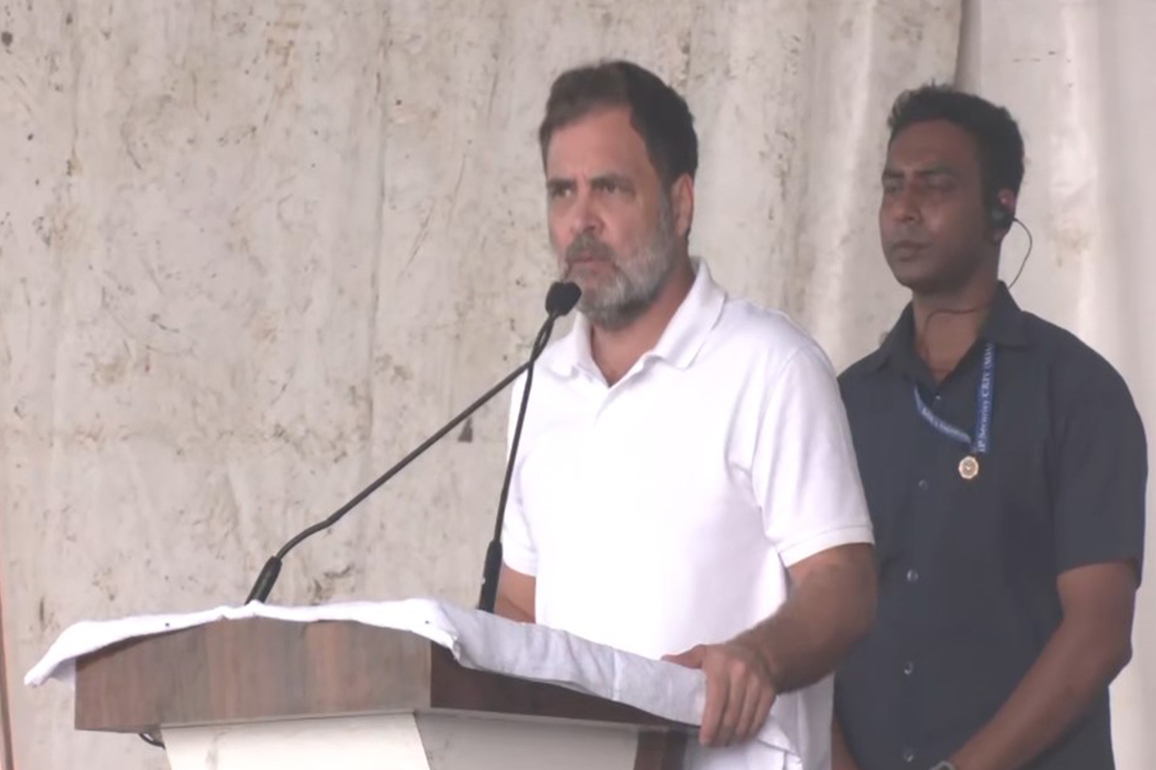 PM Modi controlled by certain industrialists, says Rahul Gandhi during Bihar poll campaign