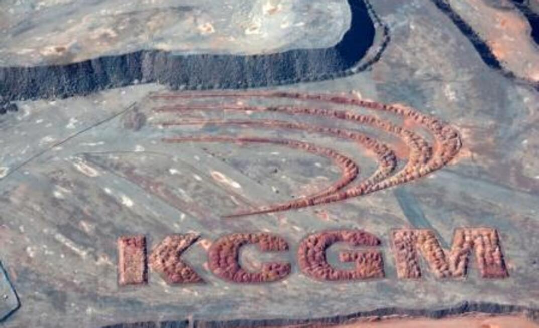The KCGM logo on the Fimiston waste dumps.