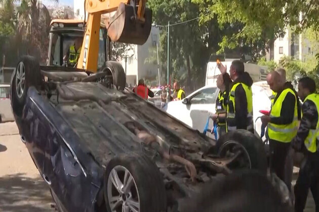 Israel: Video claims damage after Iranian missile strike in Ramat Hasharon