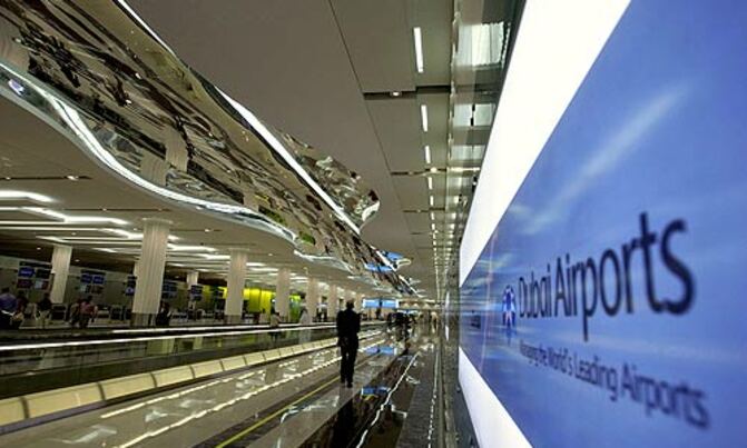Dubai overtakes Heathrow as top international airport Dubai overtakes Heathrow as top international airport