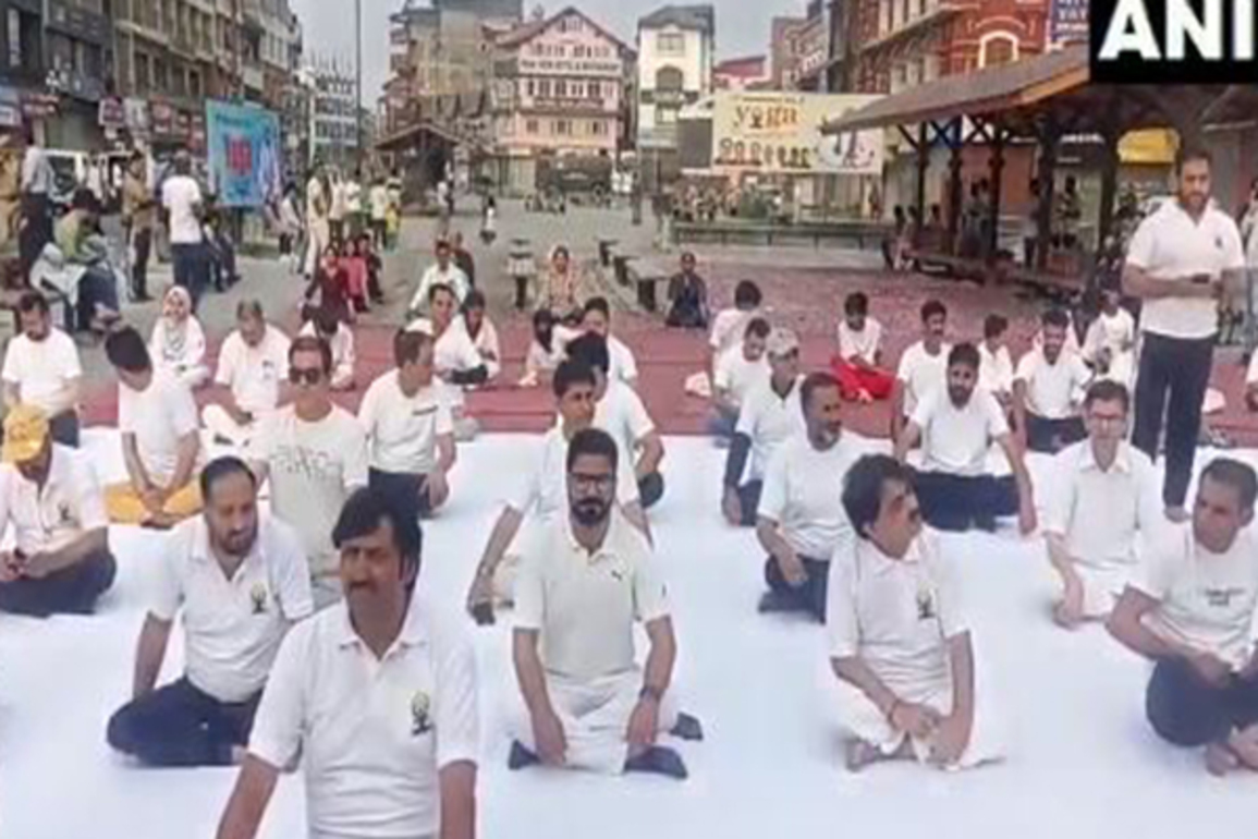 J-K: BJP hosts yoga session in Srinagar as India marks 11th International Yoga Day