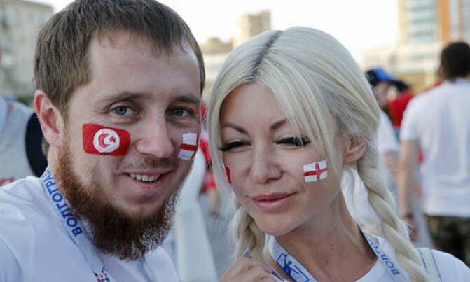 Russians, foreigners seek love at World Cup Russians, foreigners seek love at World Cup