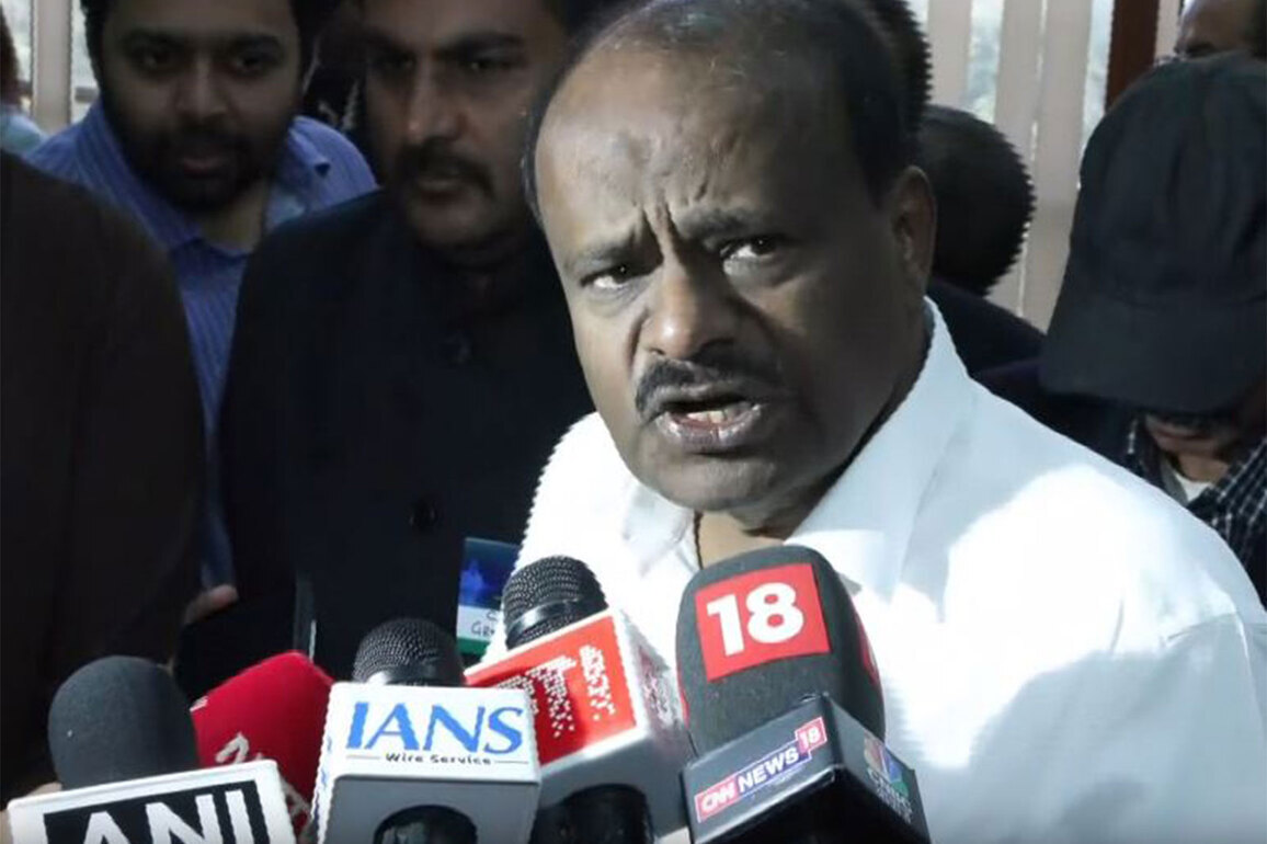 Govt exploring "most effective" measures to promote electric mobility: H D Kumaraswamy