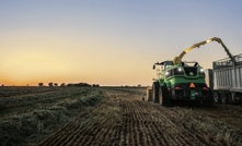  John Deere's latest forage harvesters peak at almost 1000hp (746kW). Image courtesy John Deere.