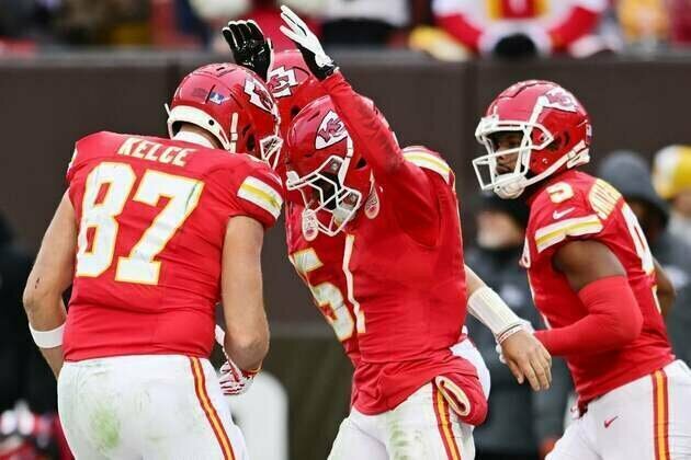 Chiefs' Travis Kelce accepts blame for injury to teammate