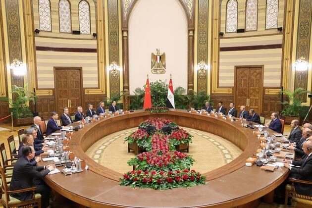 Xi's four-point proposal offers Chinese solution for Mideast peace, stability: Chinese FM
