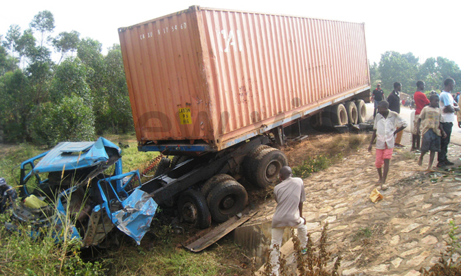 Three killed in accident on Masaka-Kampala road Three killed in accident on Masaka-Kampala road