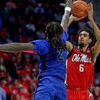 Ilias Kamardine puts up 26 points as Ole Miss edges Memphis
