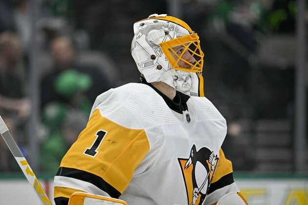 Canucks acquire G Casey DeSmith from Canadiens