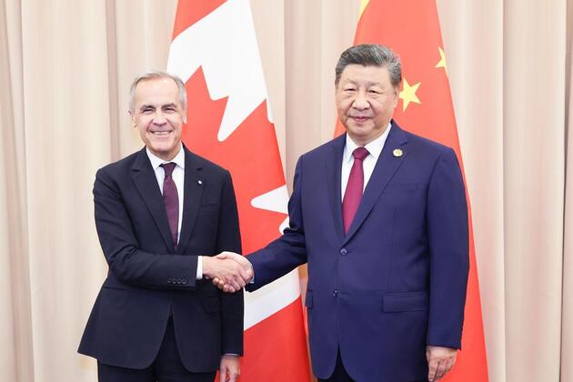 Xi's Album | Xi meets Canadian PM