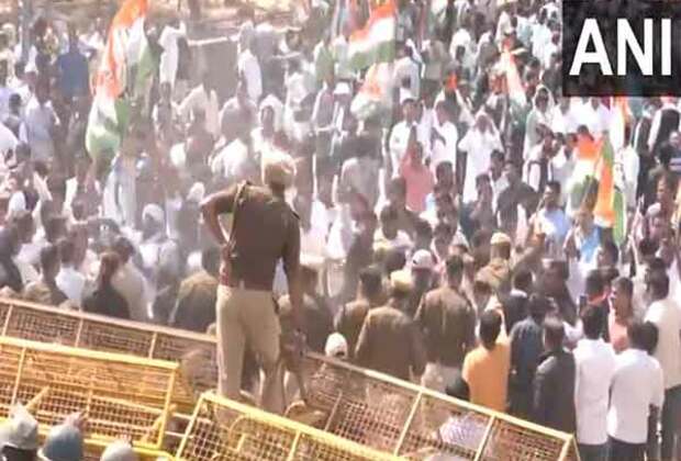 Congress stages massive protest outside Rajasthan Assembly