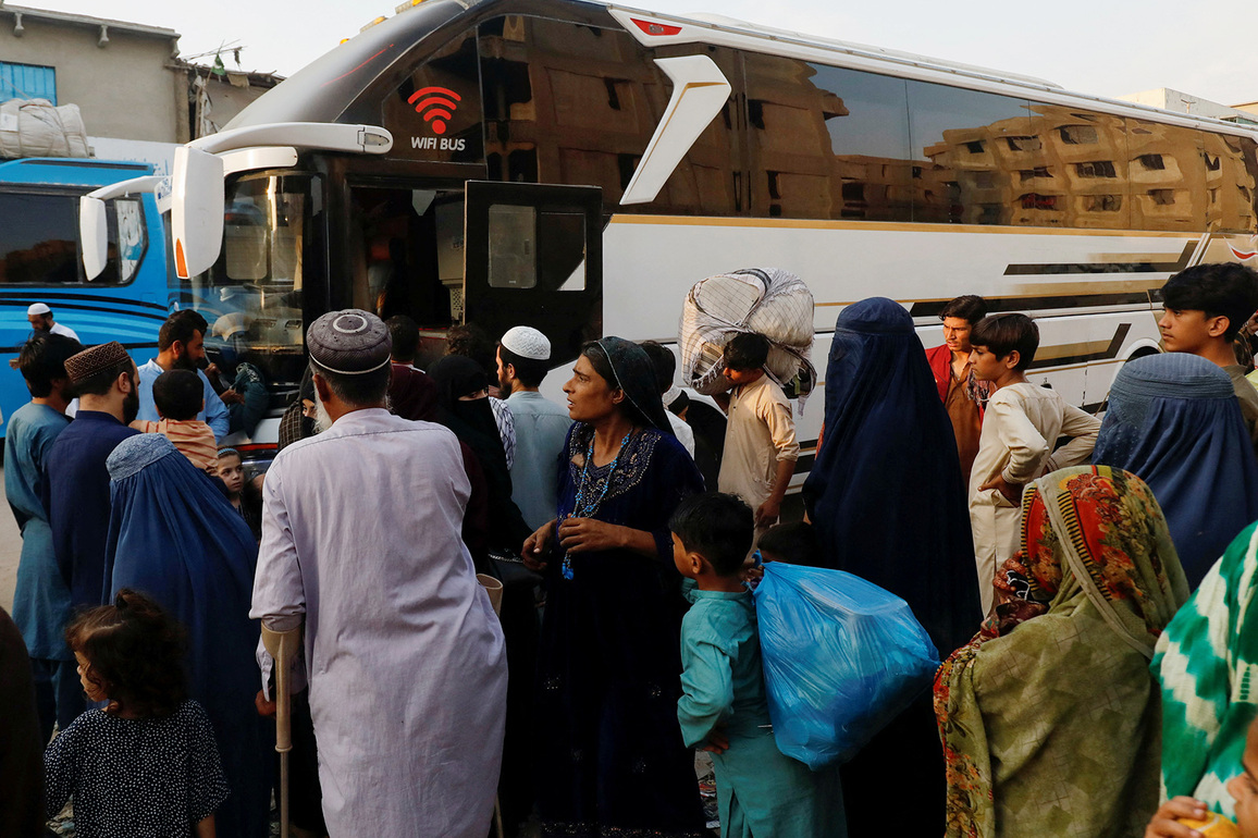 Kabul commuters struggle as traffic congestion, bus shortages worsen
