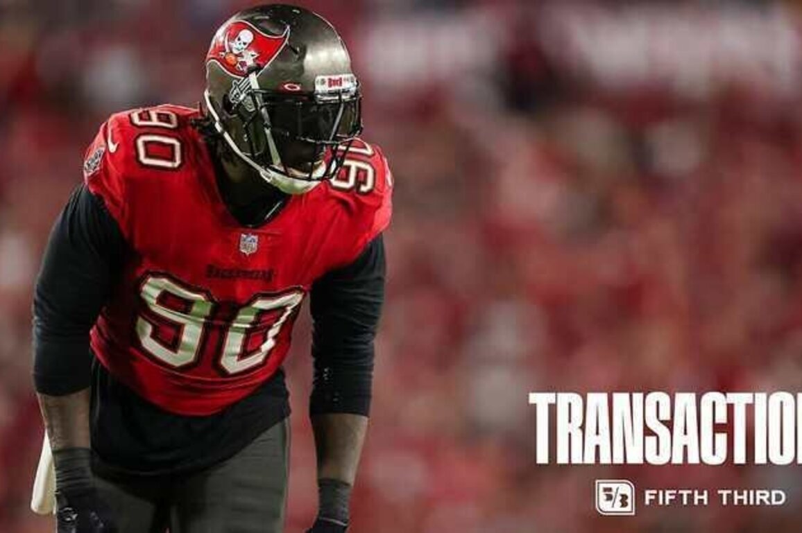 Bucs Put Ben Bredeson on IR, Sign Jason Pierre-Paul to Practice Squad