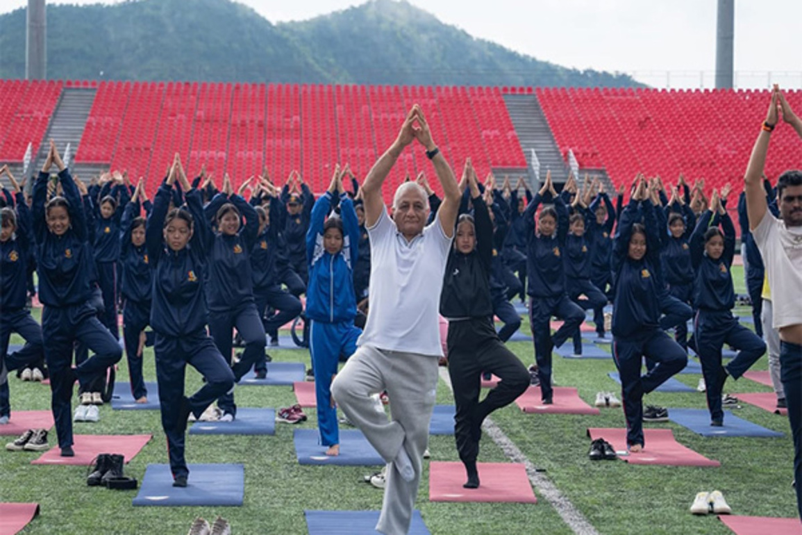 Governor General Vijay Kumar Singh leads Mizoram in celebrating International Day of Yoga 2025