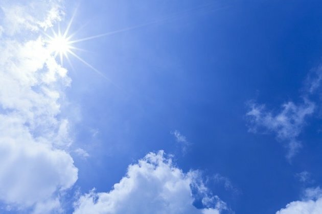 Your weather update: A cool to warm Monday set for SA