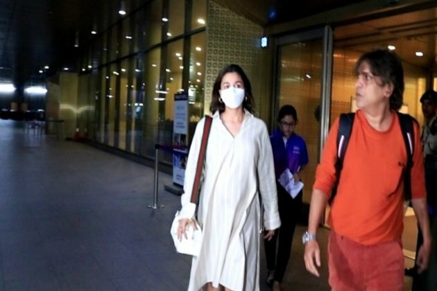 Mom-to-be Alia Bhatt in flowy light-hued dress nails pregnancy style in absolute comfort
