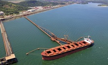 Embarque de minério de ferro no Porto de Itaguaí, no Rio de Janeiro/Divulgação